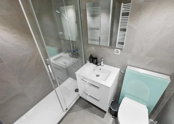 Appartement Rénové Au Centre De La
